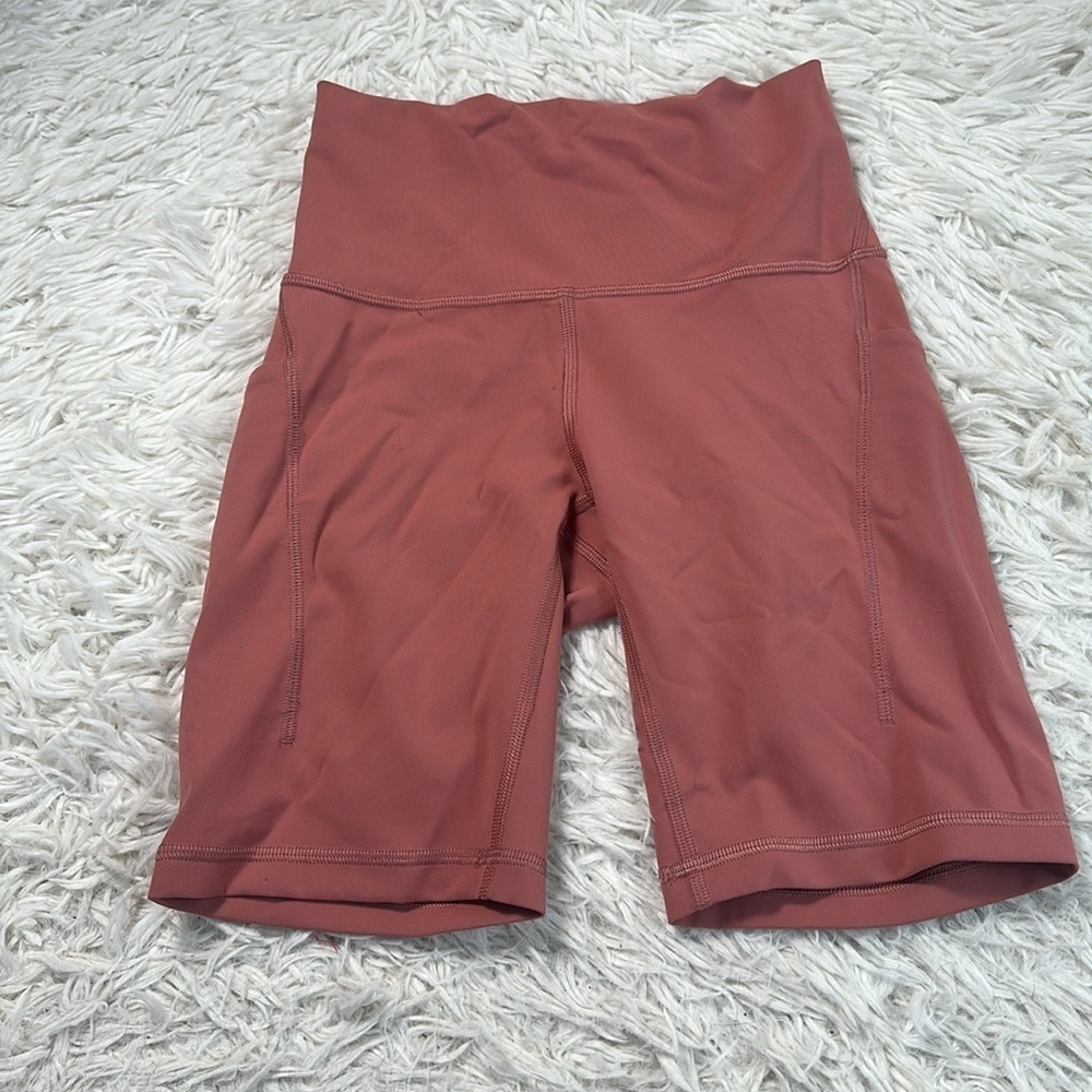 Lululemon Wunder Train High-Rise Short with Pockets 8"